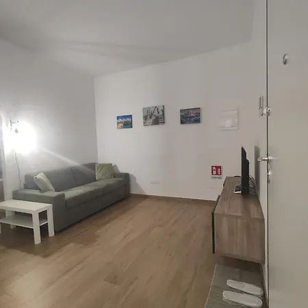 Cea Apartment *